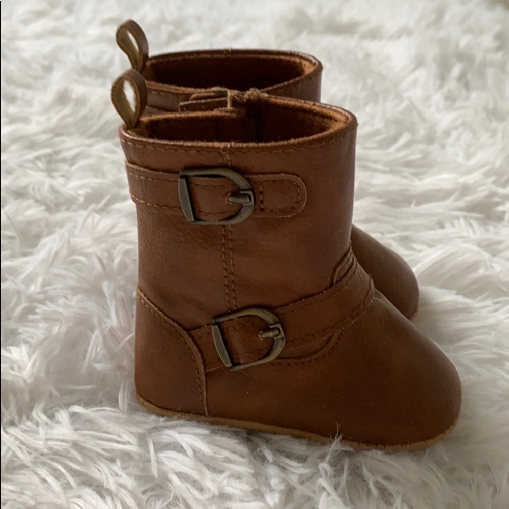 Brown Old Navy Infant Boots